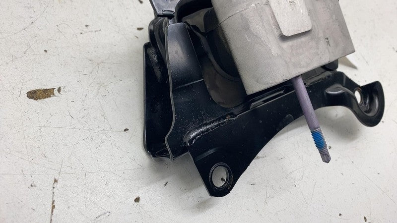 ⭕ 2023-2024 Toyota Prius Driver Side Engine Motor Mount Bracket Insula