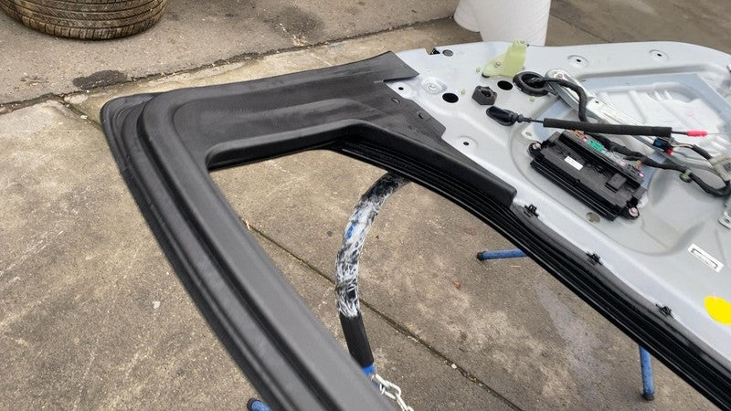 ⭕ 2022-2024 Rivian R1T Rear Passenger Side Door Shell Panel Right Silver EXP004