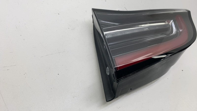 ⭕ 2017-2023 Model 3 Rear Right Inner Taillight LED Tail Lamp 3-Pin 107