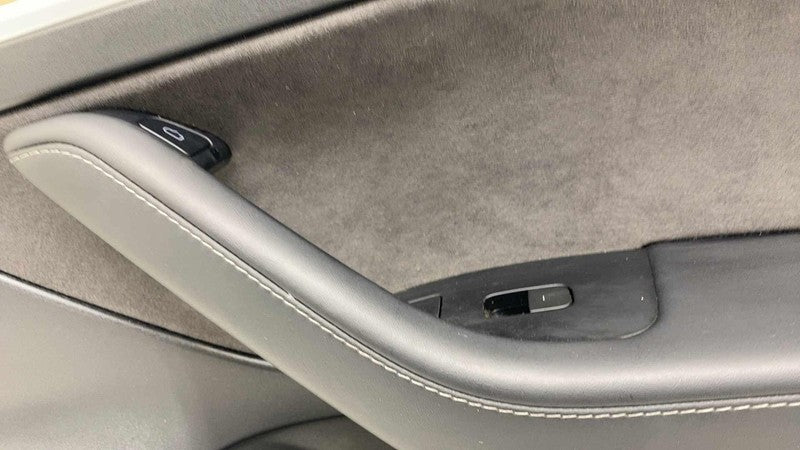 1593863-00-A ⭕ 21-23 Model 3 Front Passenger Side Interior Door Panel Trim Card Cover Right