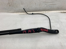 ⭕ 17-22 Model 3 Front Driver Side Windshield Wiper Arm & Blade Left 1076728-00-C