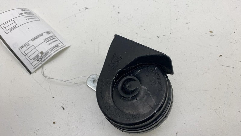 11K 951 206 ⭕ 2021-2023 Volkswagen ID.4 FIAMM Low Note Tone Horn Signal w/ Bracket 11K951206