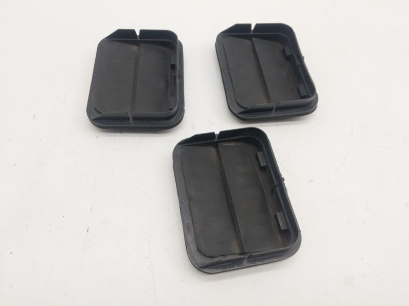 2F2A B280B62 AB ⭕ 12-20 Tesla Model S Rear Quarter Panel Rubber Flap Extractor Air Vent Grille
