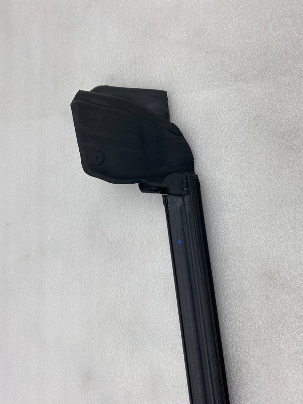 ⭕ 2020-2024 Model Y Rear Right Door Inner Belt Rubber Seal Molding 150