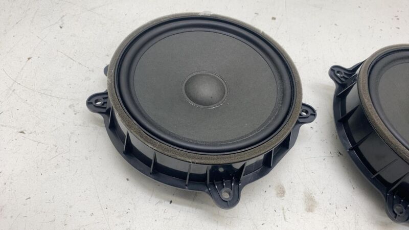 107974400C 17-23 Model 3 Y Front Left / Right Door Audio System Woofer Speaker 1079744-00-C