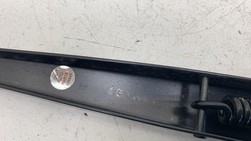 ⭕ 2025 Rivian R1S Front Passenger Side Windshield Wiper Arm Right OEM