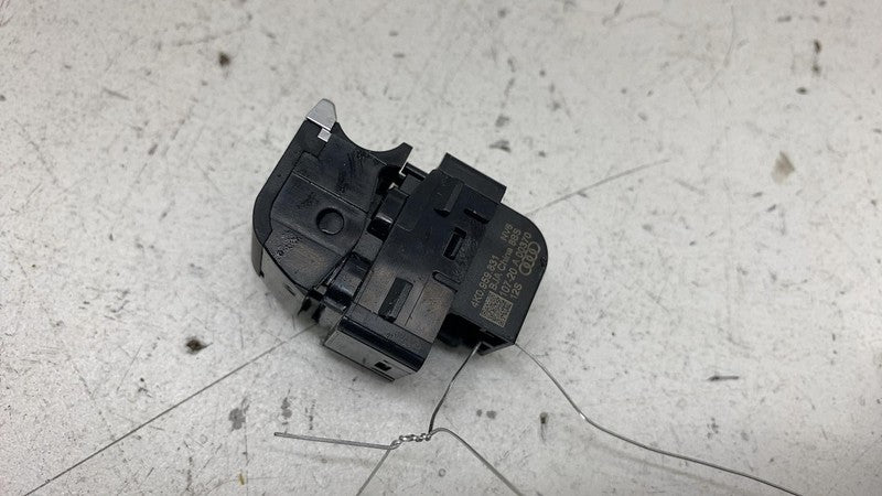 4K0959831 ⭕ 19-23 Audi E-Tron Quattro Tailgate Door Release Open Switch Button 4K0959831