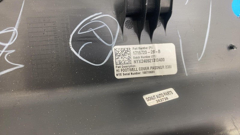 171572328B ⭕24-25 Tesla Model 3 Passenger Side Lower Dash Footwell Cover Right 1715723-28-B