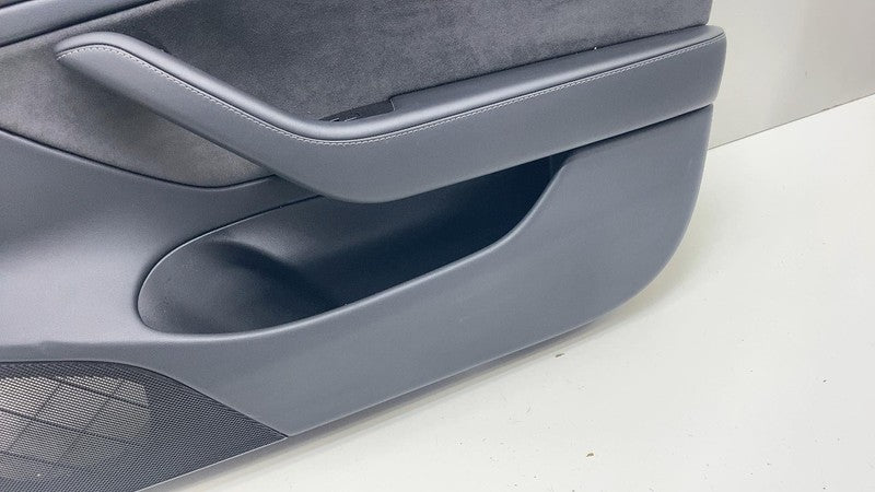 1090411-01-H ⭕ 17-20 Tesla Model 3 Front Right Interior Door Panel Trim Card OEM 1090411-01-H