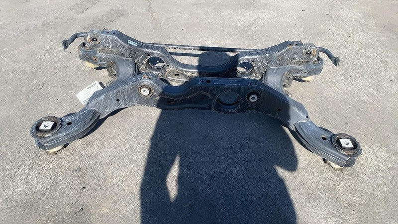 ⭕ 2014-2015 Mercedes-Benz B Electric Drive Rear Subframe w/ Stabilizer Bar Assy