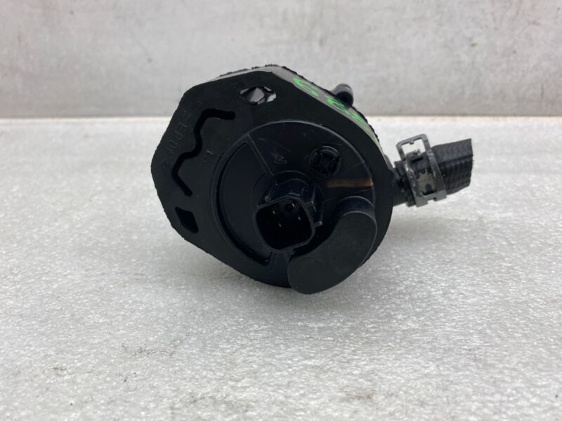 2016-2020 Tesla Model S X Cooling System Auxiliary Water Coolant Pump FWD Assy