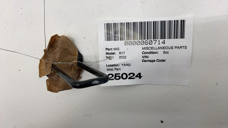 ⭕ 2022 2023 2024 Rivian R1T Tailgate Bed Storage Striker Lock Latch Catcher Assy