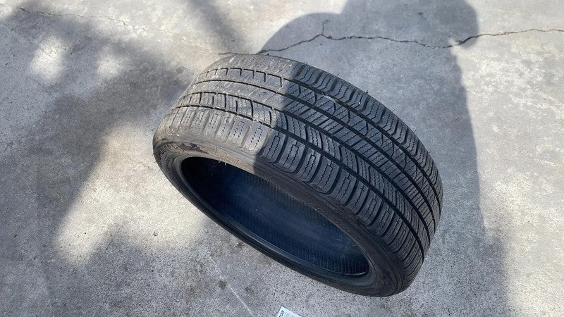 ⭕ Road Hugger 235/40R19 96V Tubeless Radial Tire