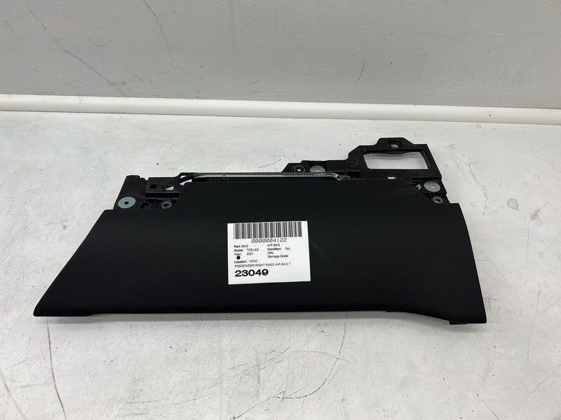 1077826-00-D 2021-2023 Tesla Model S X Plaid Front Right Passenger Knee Airbag BLACK w/ Trim
