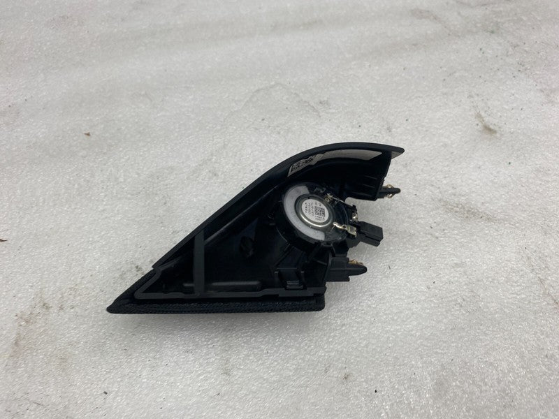 1079741 00 A ⭕ 2017-2023 Tesla Model 3 Front Right Audio Tweeter & Speaker Cover 1079741-00-A
