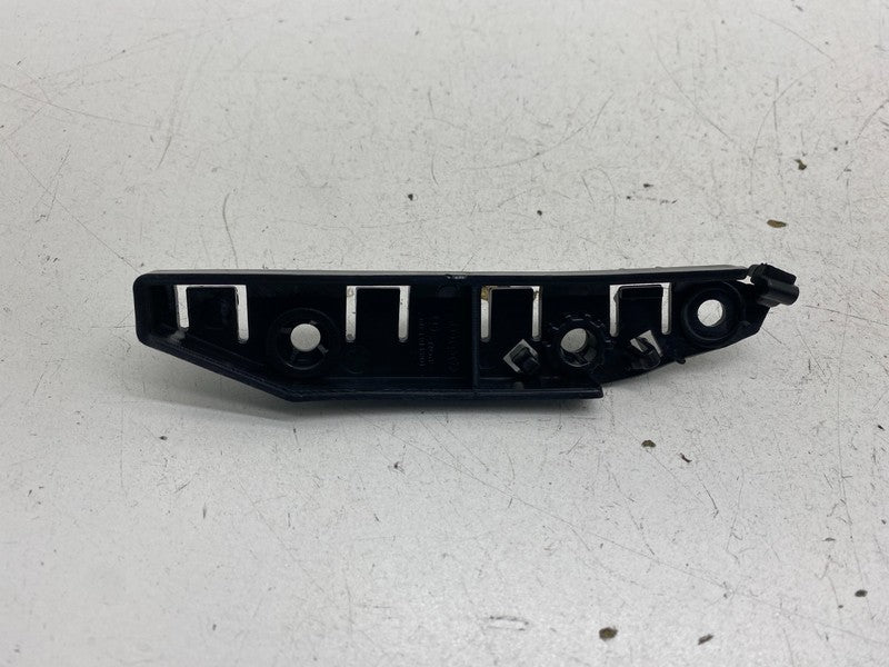 1084181 00 E 17-23 Tesla Model 3 Front Left Bumper Fascia Side to Fender Bracket 1084181-00-E