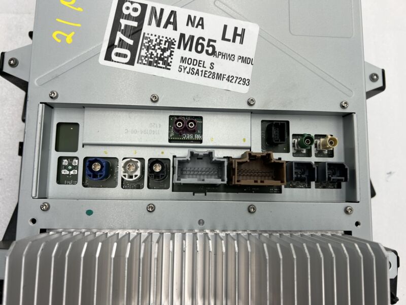 1447934 00 E ⭕16-20 Tesla Model S X Media Control MCU Infotainment & Speedometer 1451809-80-H