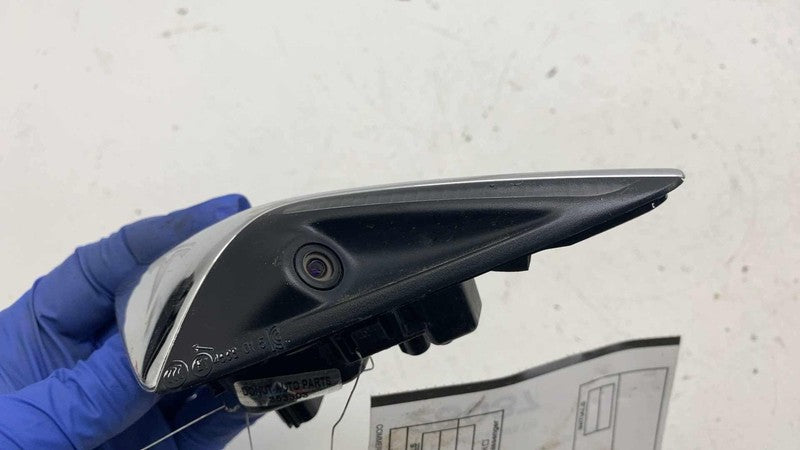 1125106-77-C ⭕ 2017-2023 Model 3 Front Left Repeater Turn Signal Fender Camera 1125106-77-C