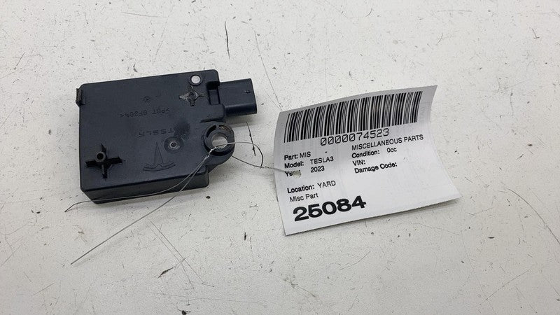 ⭕ 17-23 Tesla Model 3 Rear Bumper BCM Computer Body Control Module 109
