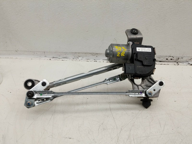 1490242 00 A ⭕ 20-23 Tesla Model Y Front Windshield Wiper Linkage Motor & Module 1490242-00-A