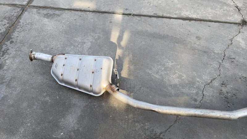 2017-2024 Chrysler Pacifica Exhaust Muffler Pipe & Resonator FWD Assembly OEM