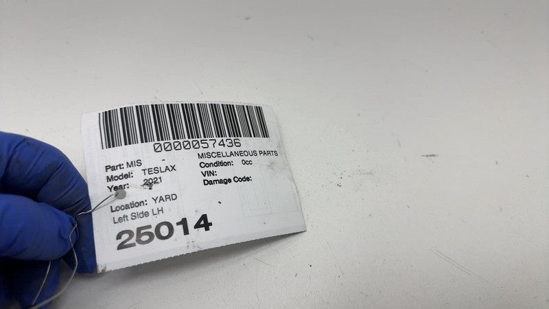 ⭕ 2016-2020 Tesla Model X Front Left Door Corner Quarter Applique Mold