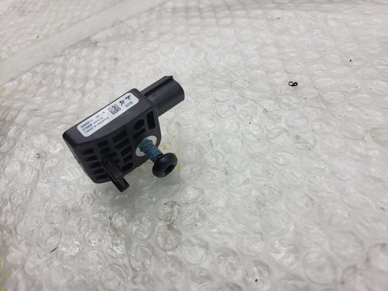 1005274 00 B ⭕ 12-15 Tesla Model S C-Pillar Acceleration Impact Sensor Assembly 1005274-00-B