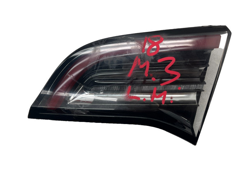 ⭕ 17-23 Tesla Model 3 Rear Passenger Side Inner Taillight Tail Lamp 3-Pin Right