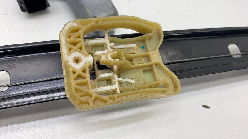 ⭕ 2022-2024 Rivian R1T Rear Right Door Window Regulator Assembly RH PT