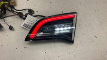 ⭕ 17-23 Model 3 Rear Right Inner Taillight LED Tail Lamp (3-Pin) RH 1077402-96-G