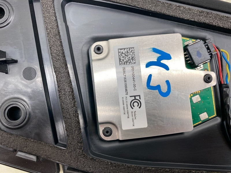 1100441 00 C ⭕17-23  Model 3 Left & Right B-Pillar Applique Molding 1100441-00-C/1100437-00-C