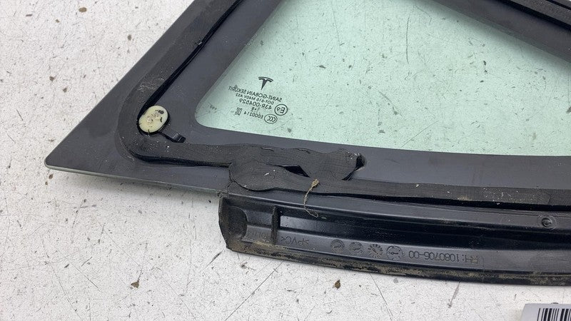 1080706-00 2017-2020 Tesla Model 3 M3 Rear Passenger Side Quarter Fixed Window Glass Right