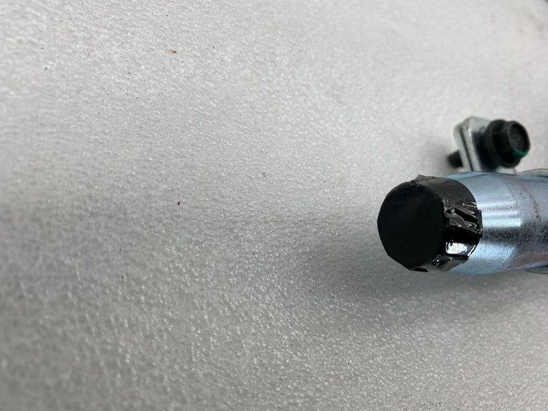 1004532 00 B ⭕ 12-15 Model S Front Driver Side Outboard Lap Pretensioner Left LH 1004532-00-B