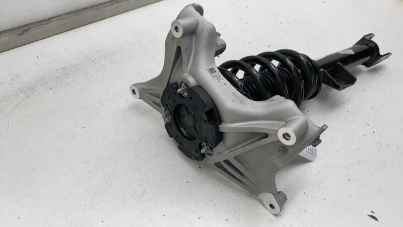 134436501B ⭕ 24 25 Model 3 Front Right Damper Assembly w/ Upper Mount Bracket 1344365-01-B