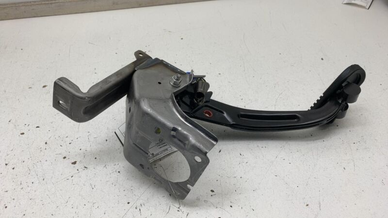 32800CV100 2022 2023 2024 Kia EV6 Brake Stop Foot Pedal w/ Mount Bracket 32800-CV100 Assy