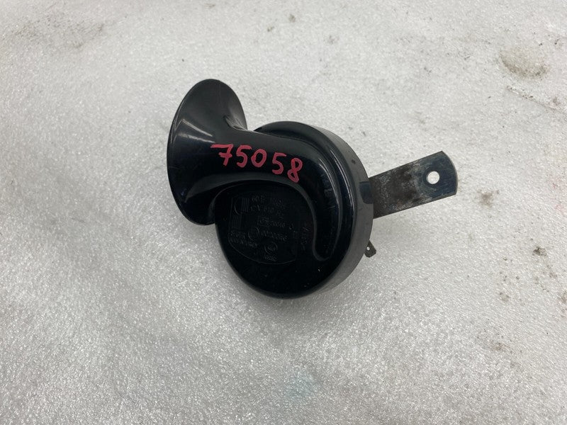 A050690 ⭕2012-2020 Tesla Model S Seger High Pitch Tone Horn 12V 510 Hertz w/ Bracket OEM