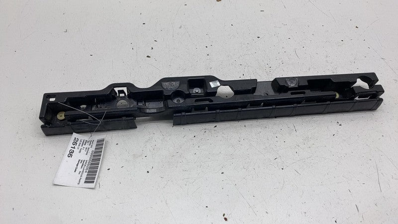 ⭕ 17-23 BMW 540i Driver Side Skirt Rocker Panel Middle Bracket Left 51