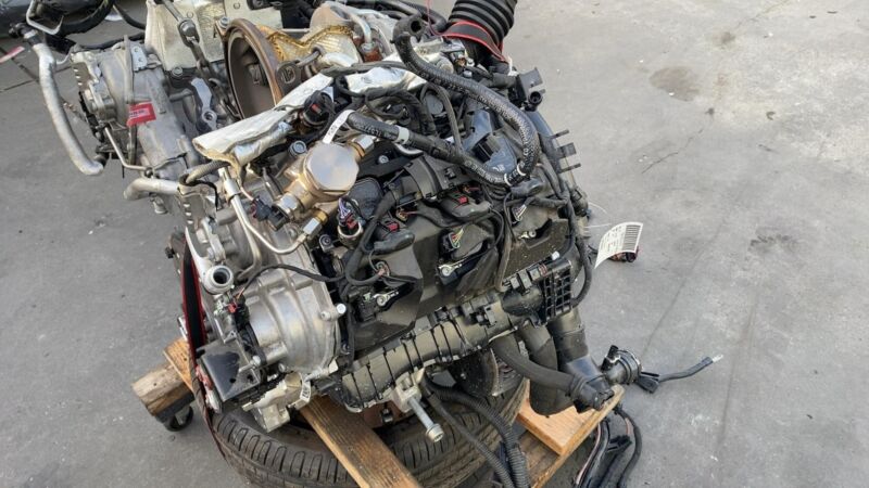 06M103403 ⭕  2024-2025 Porsche Cayenne Coupe AWD 3.0L V6 Engine Turbo Assembly 9YB