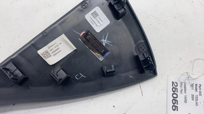 ⭕ 2024-2025 Tesla Model 3 Front Right Instrument Panel Dash End Cap 17