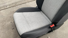 Front Seat VOLKSWAGEN ID4 25