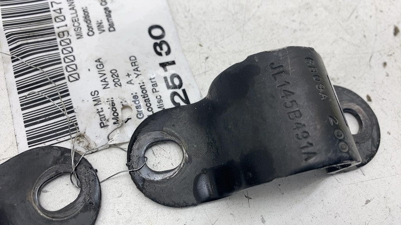 ⭕ 10-21 Lincoln Navigator Rear Stabilizer Sway Bar Mount Bracket JL145