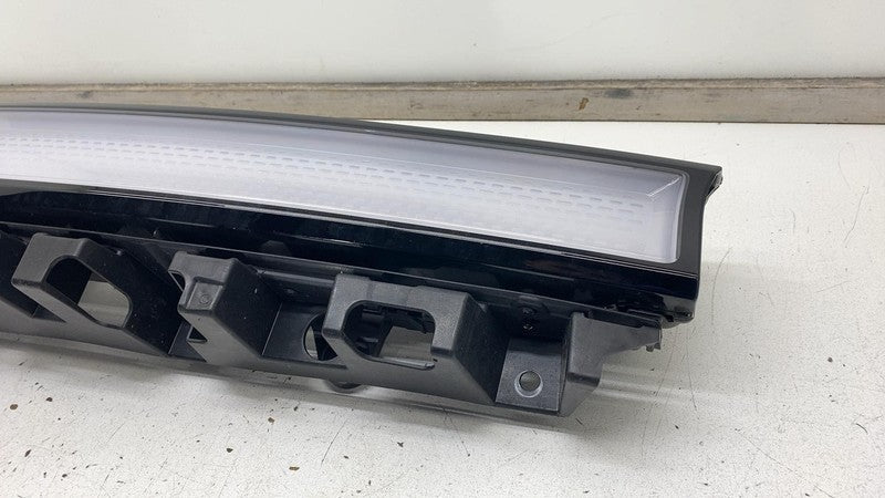PT00000466M 2022-2024 Rivian R1T R1S Front Center LED Headlight DRL Head Lamp Assembly OEM