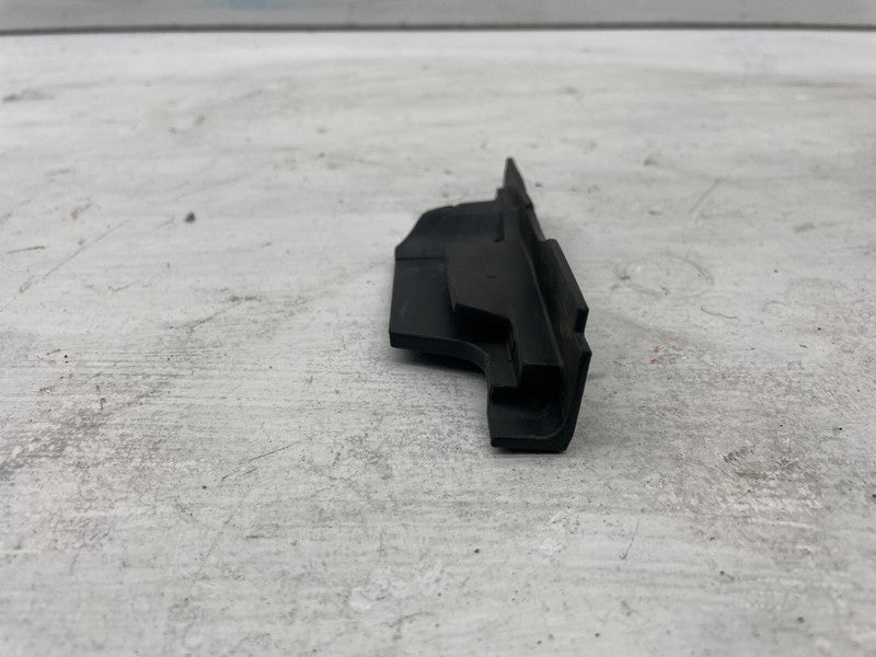 1046148-00-A ⭕ 12-20 Tesla Model S Front Passenger Side Fixed Glass Seal Right 1046148-00-A