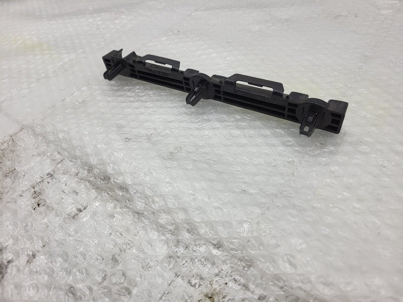 100369300C ⭕ 12-20 Model S MS Front Passenger Skirt Rocker Panel Bracket Right 1003693-00-C