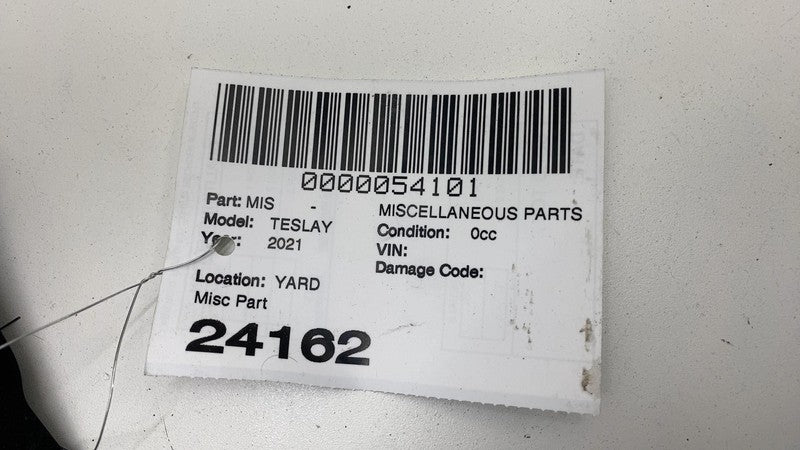 150696900B 2020-2024 Tesla Model Y MY Passenger Side Taillight Tail Lamp Bracket Right Assy