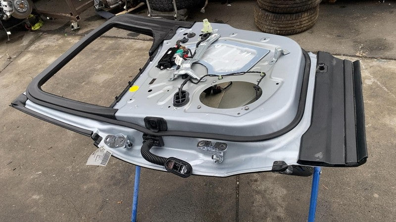 ⭕ 2022-2024 Rivian R1T Rear Passenger Side Door Shell Panel Right Silver EXP004