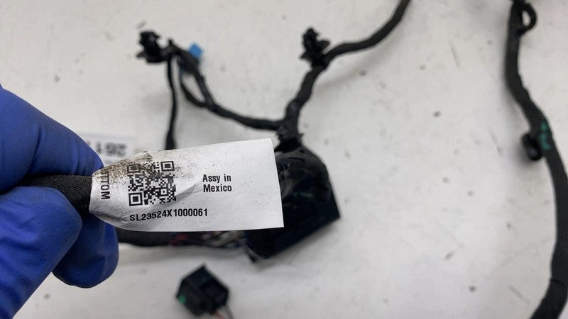 PT00568004B ⭕ 2025 Rivian R1S Rear Bumper Fascia Wire Wring Harness Connector PT00568004-B