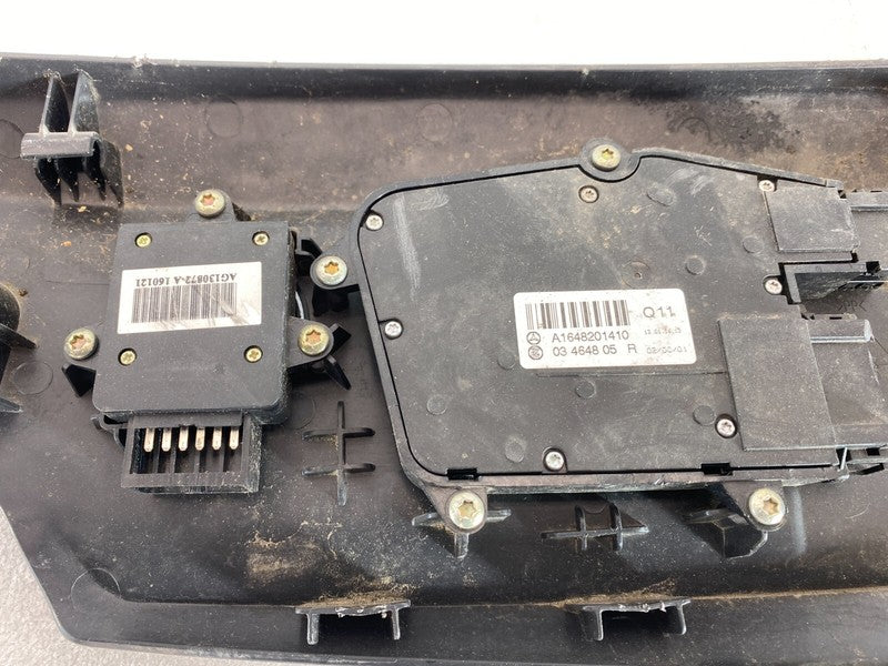 AG130872A ⭕ 2012-2015 Tesla Model S Front Right 1st Row Seat Control Switch & Trim Panel