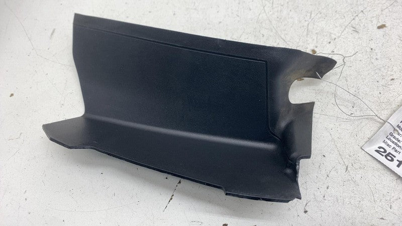 ⭕ 18-21 Lincoln Navigator Rear Right Outer Taillight Lamp Cover JL7B-1