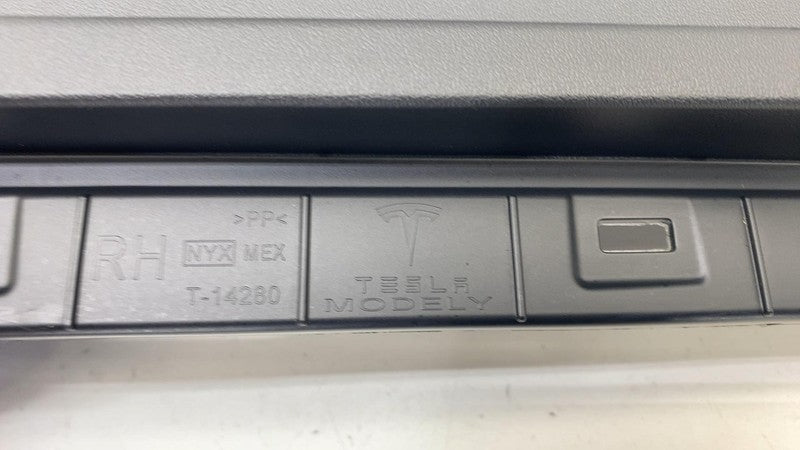 ⭕ 2020-2024 Model Y Right Side Upper C-Pillar Interior Trim Cover 1802
